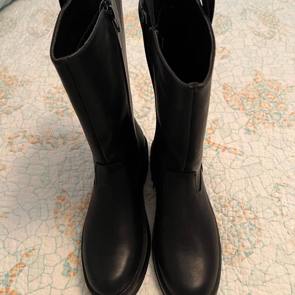 Kohl's Black Combat Moto Boots Sleek Design